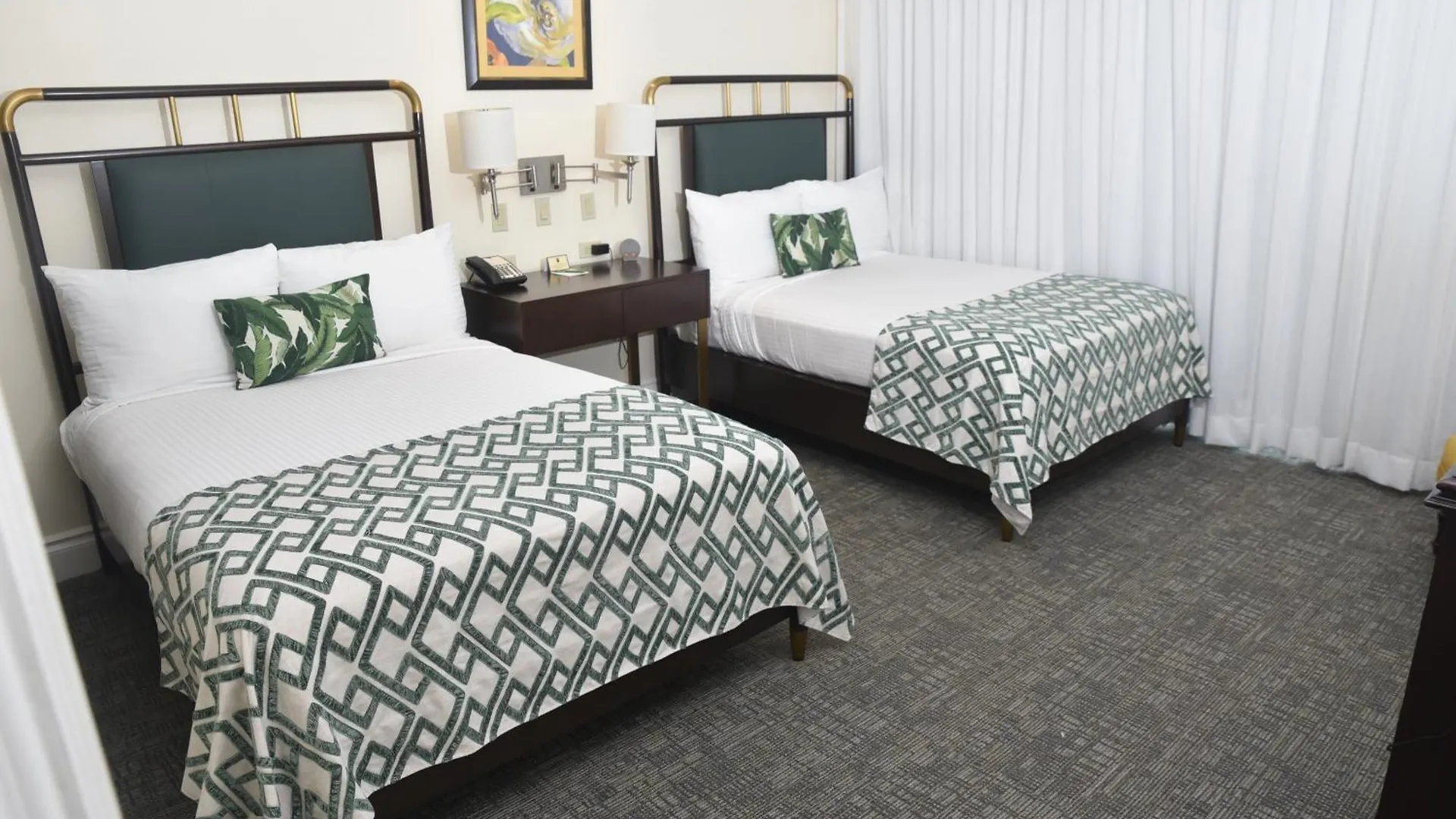 Courtleigh Hotel & Suites Kingston 5*,