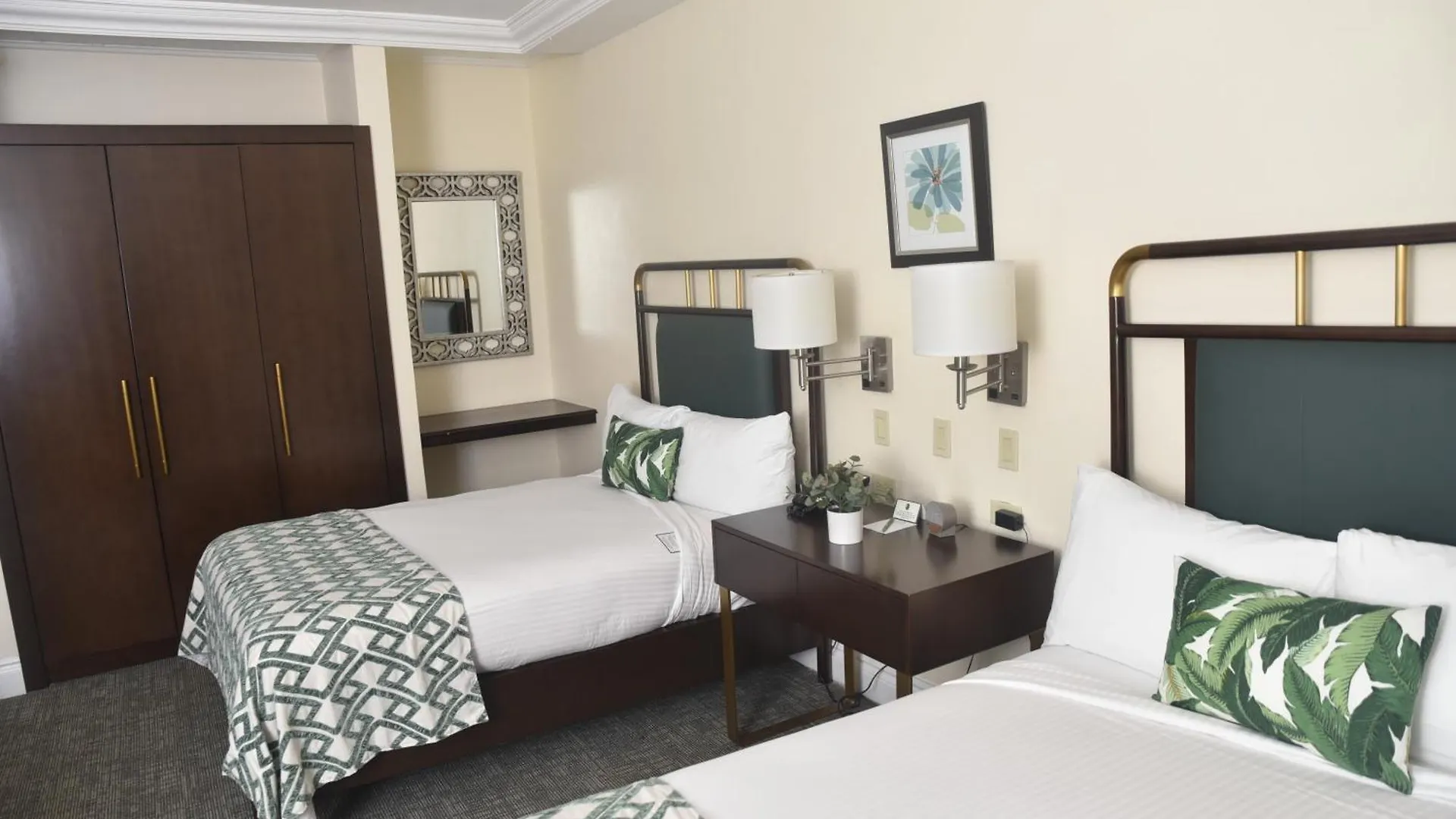 Courtleigh Hotel & Suites Kingston