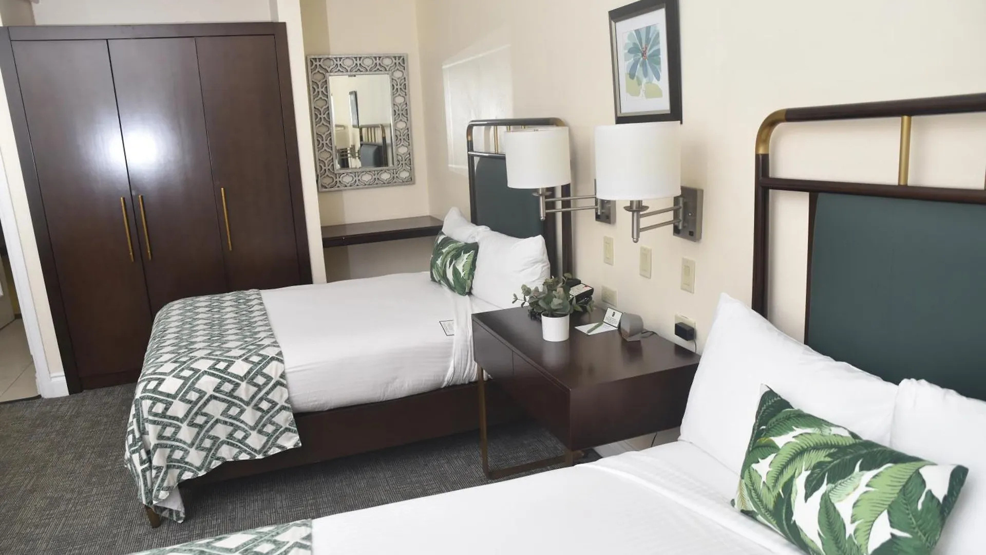 Courtleigh Hotel & Suites Kingston