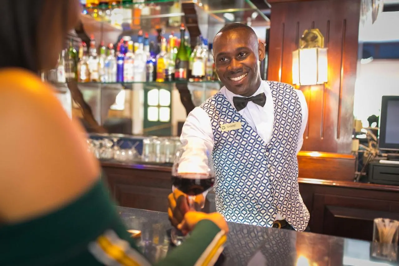 Courtleigh Hotel & Suites Kingston
